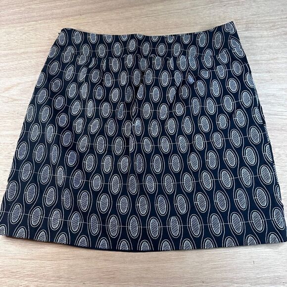 Ann Taylor LOFT Skirt Black Embroidered Lined Mini Size 6 Fall Tights Boots - Picture 1 of 3